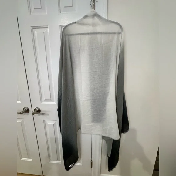 Cushnie Carly Ombré Scarf / Shawl / Coverup - Picture 4 of 11